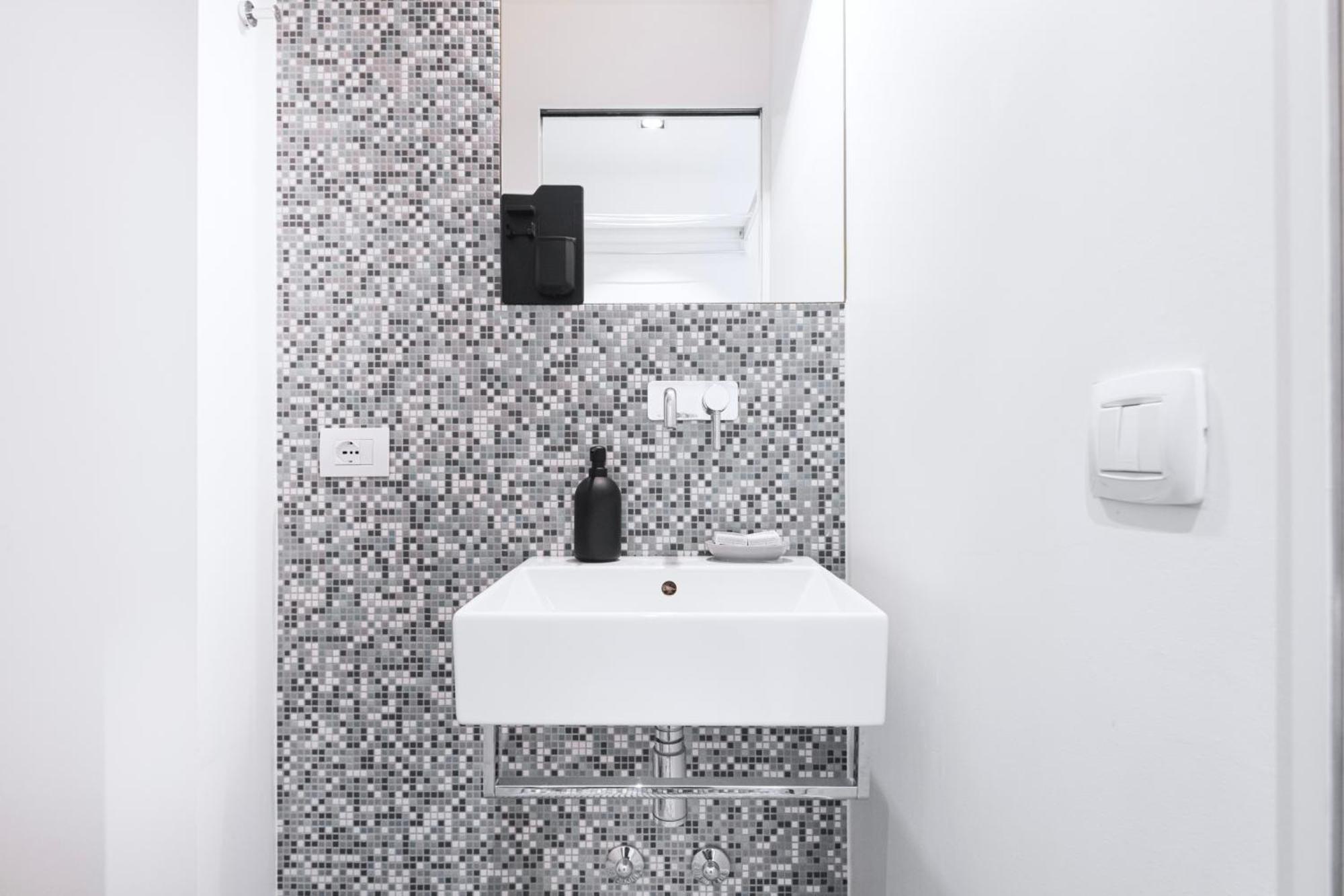 Easylife - Accogliente Appartamento In Bocconi Milán Exterior foto